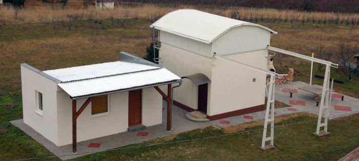 Az obszervatórium és a pihenő helyiség